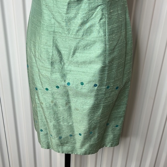 Laundry by Shelli Segal Vintage Silk & Sequins Sheath Silhouette. Preowned - Picture 2 of 9